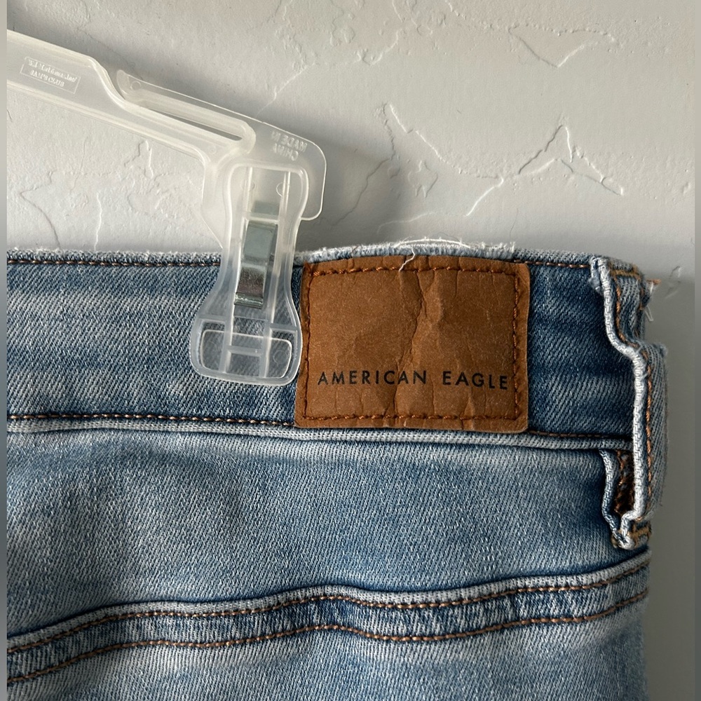 American Eagle ripped skinny jeans - Picture 3 of 4